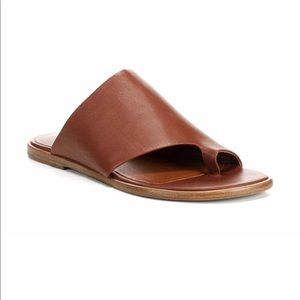 Vince Edris Toe sandal
